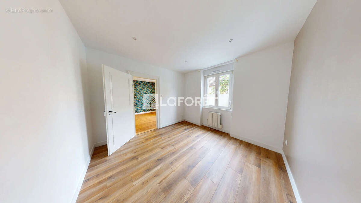 COUP DE COEUR Vieux Bischheim  Superbe 3 pièces rénové Terrasse 35 m² - photo 8