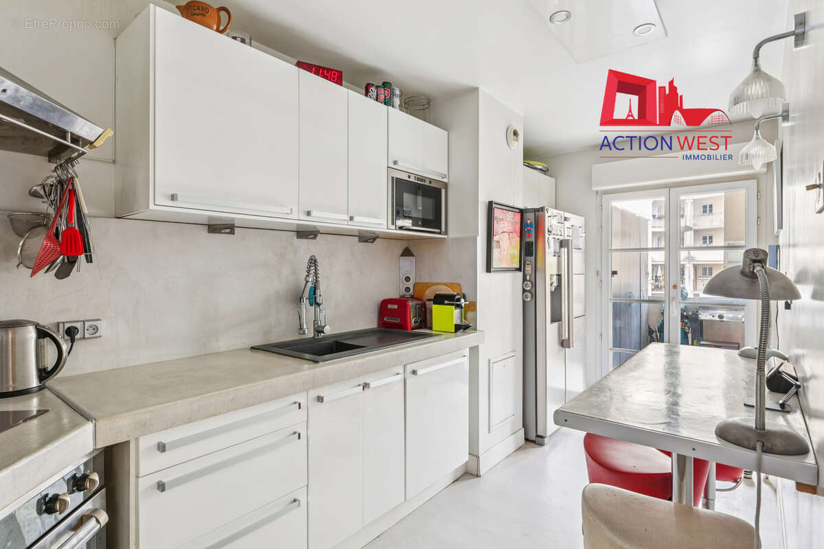 Appartement à COURBEVOIE