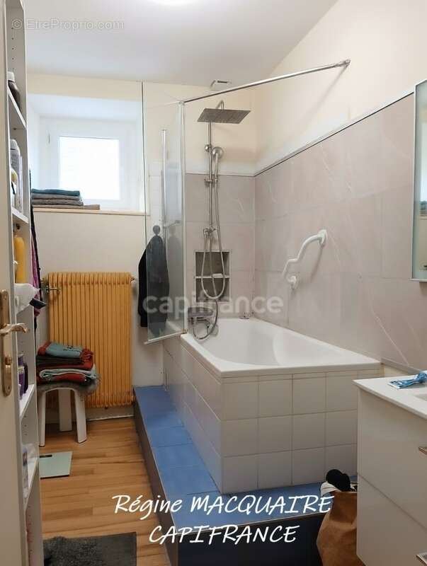A Vendre -  Maison de bourg rénovée – 190 m² – 5 chambres – équipements modernes : une opportunité rare au centre bourg. MORTAIN - photo 12
