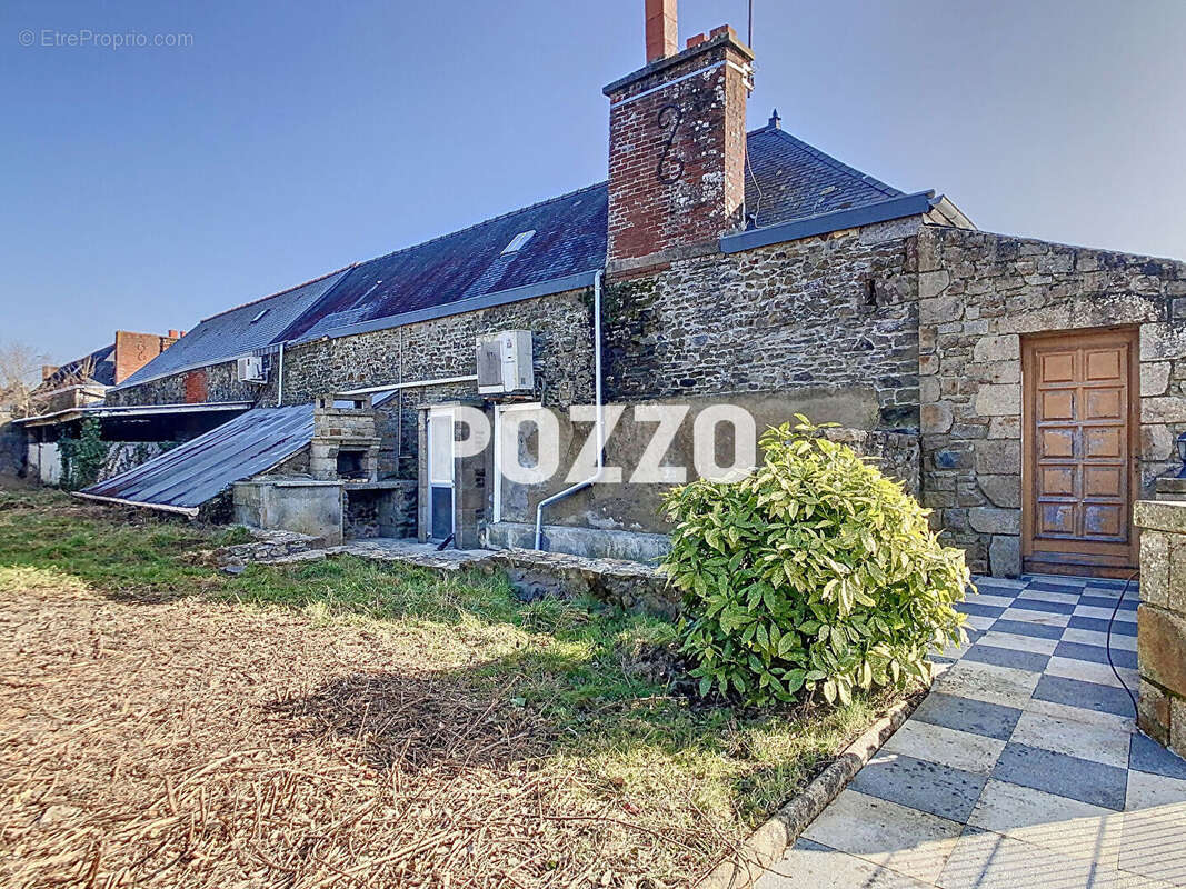 Maison à PLEINE-FOUGERES