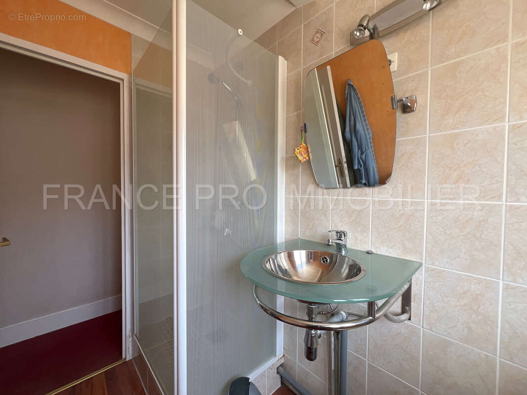 Maison de ville en pierre avec cour - Cherbourg centre - photo 14