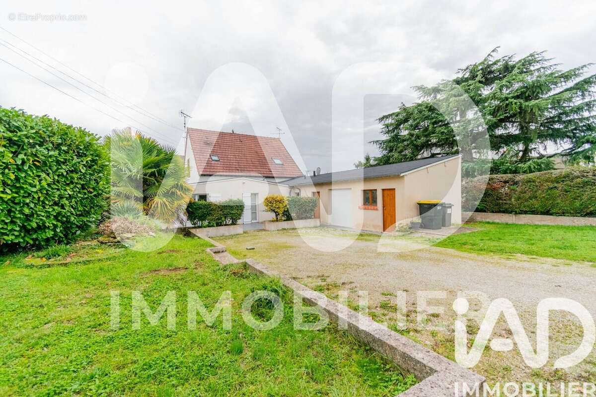 Photo 9 - Maison à LA CHAUSSEE-SAINT-VICTOR