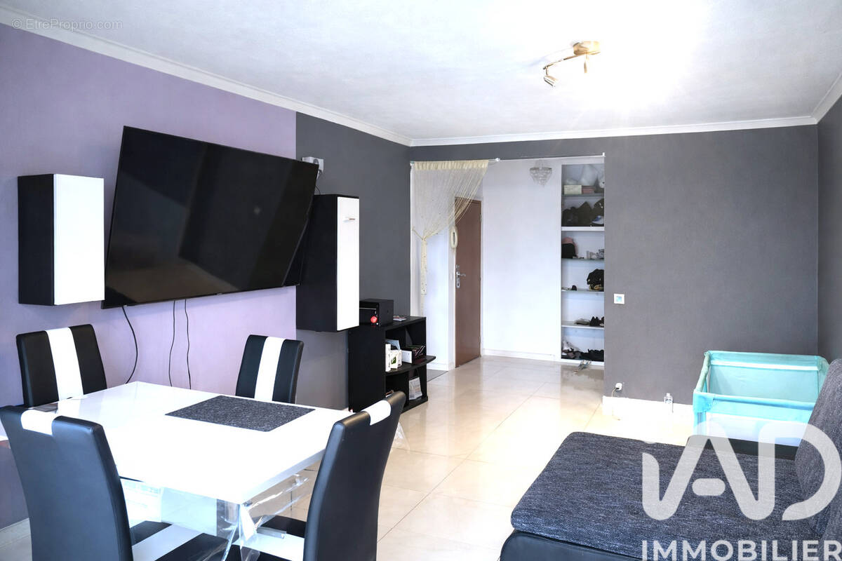 Photo 1 - Appartement à TAVERNY