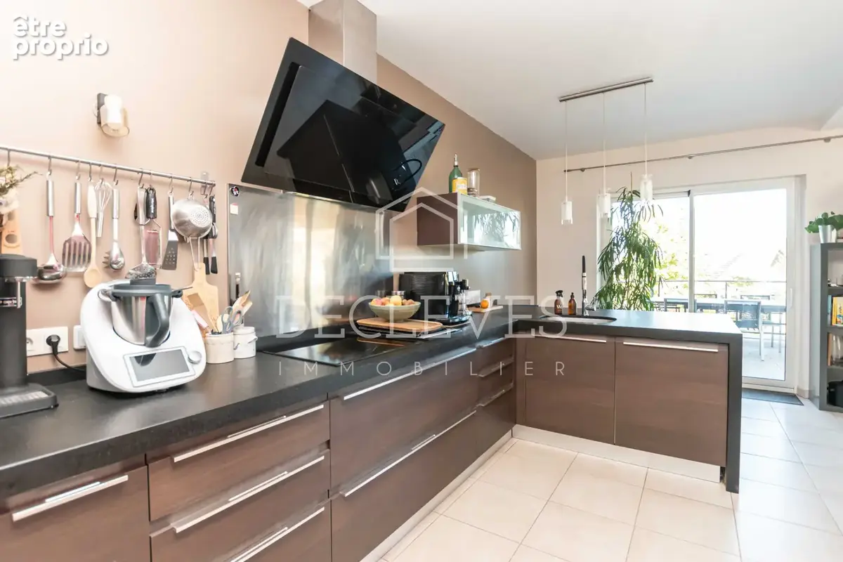 MÉDAN   Élégante maison familiale de 225 m2 avec piscine - - photo 9