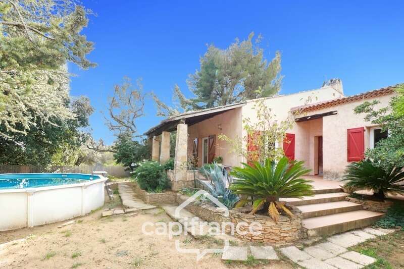 Maison à vendre 7 pièces LA CADIERE D'AZUR (83) - photo 15