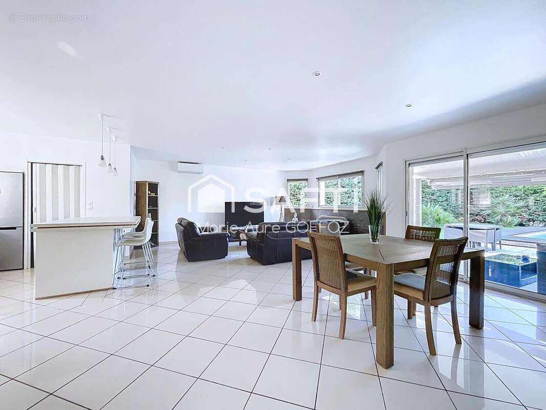 Photo 4 - Maison à BLANQUEFORT