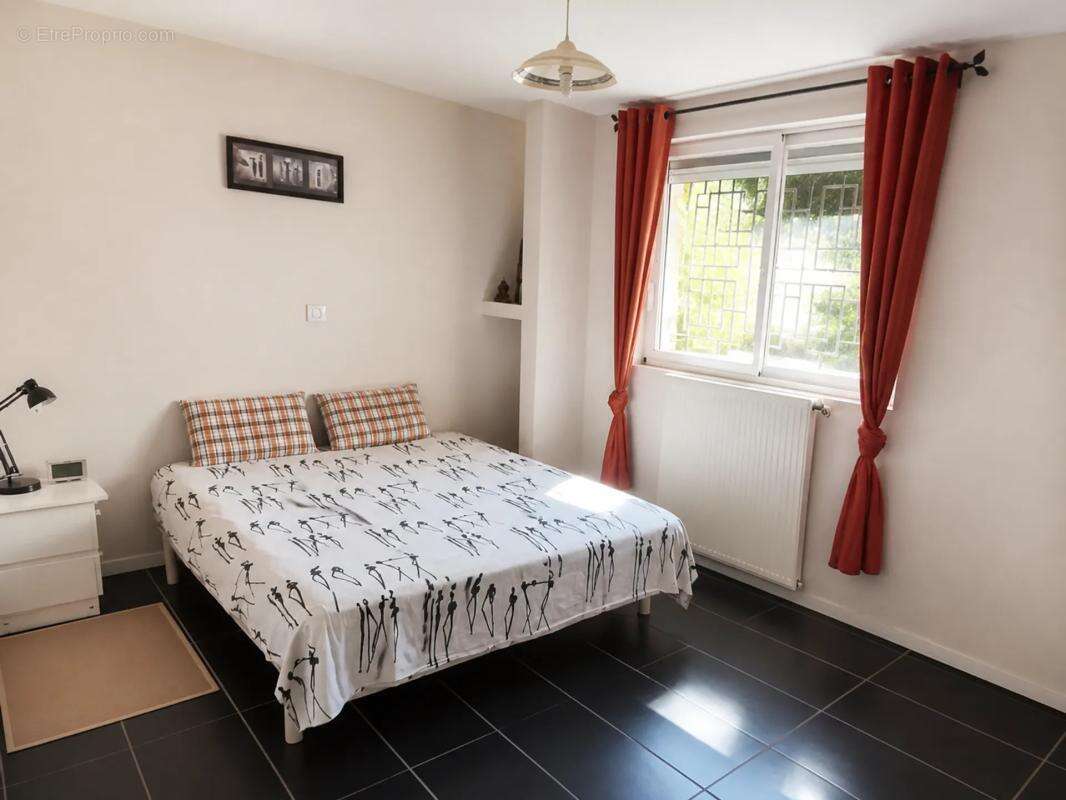Maison de 7 pièces de 156 m² à Talence - photo 4