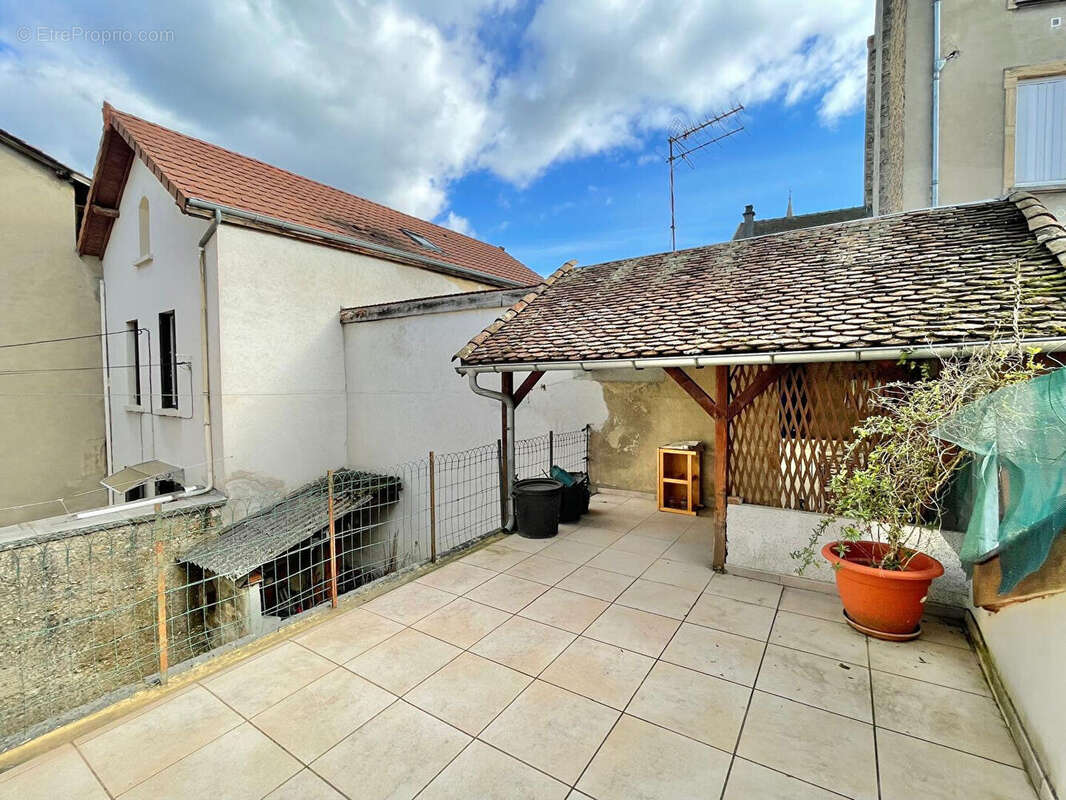 Appartement à LA TOUR-DU-PIN