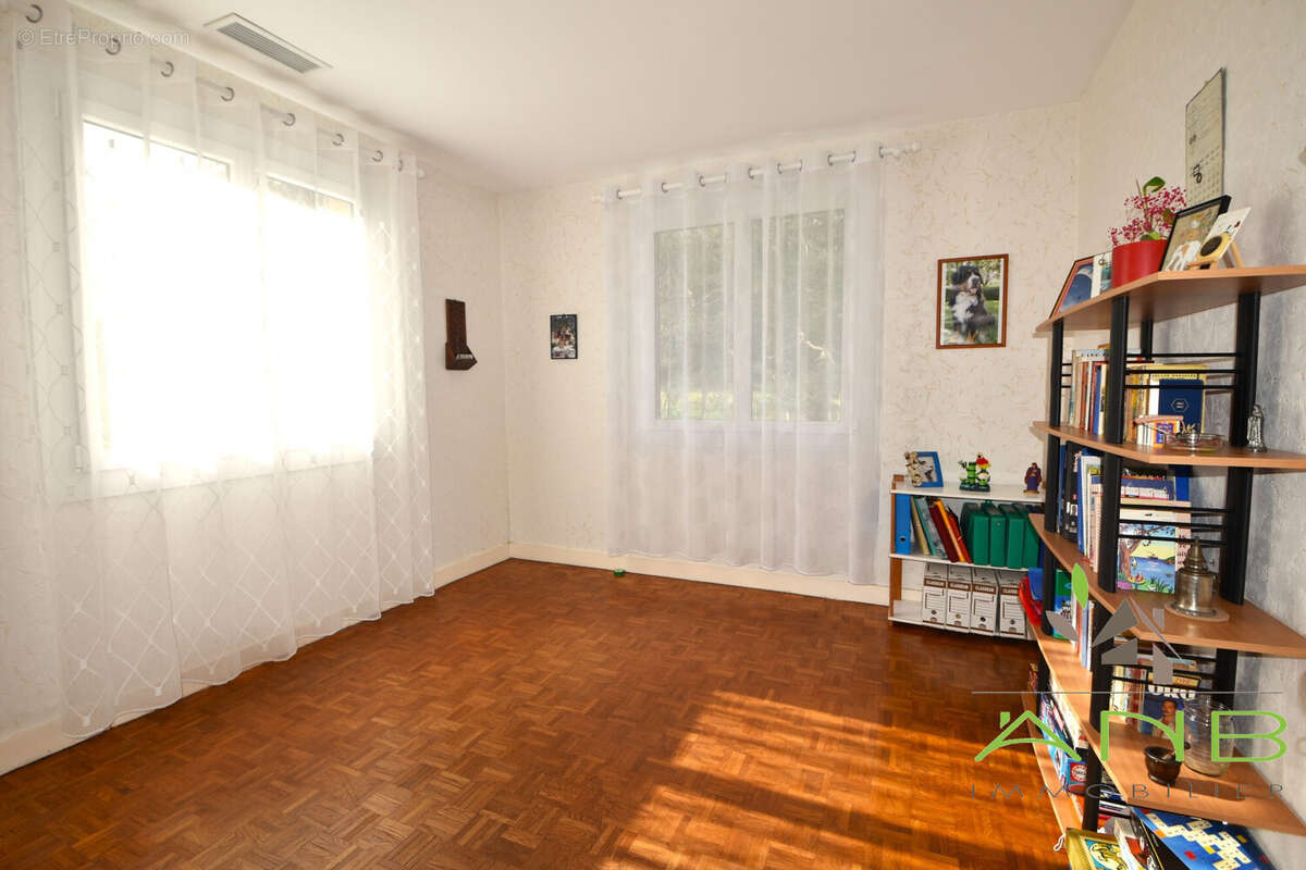 Maison à MILHAC-DE-NONTRON