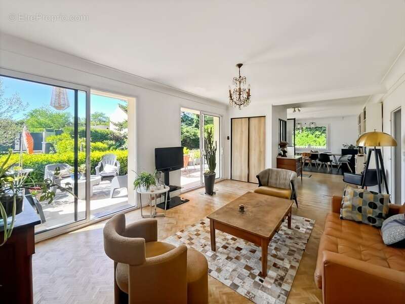 Maison à PERRECY-LES-FORGES