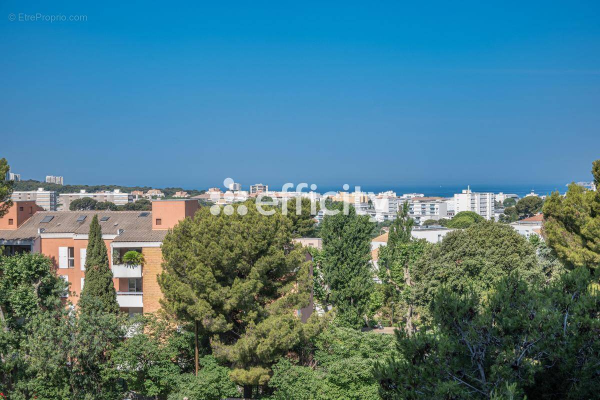 Appartement à MARSEILLE-9E