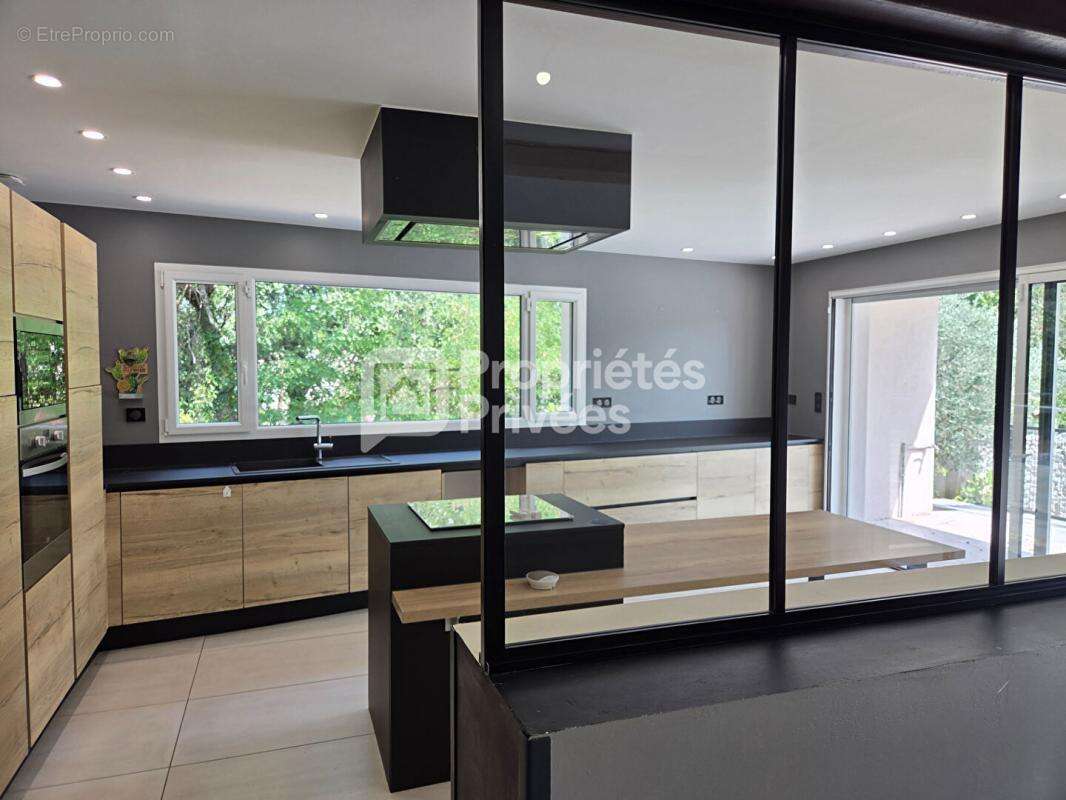 Maison Malataverne 6 pièces 165 m2 - photo 3