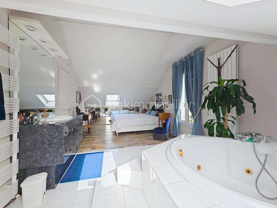 Maison à VILLEMOMBLE