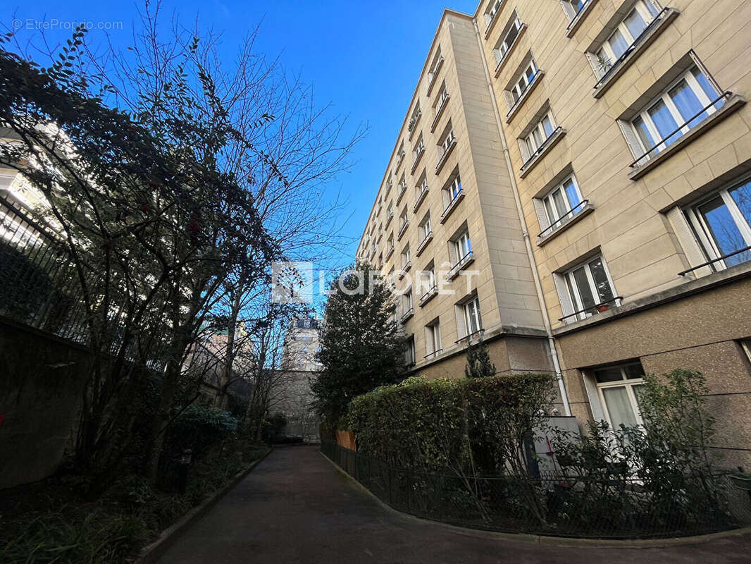 Appartement à PARIS-12E
