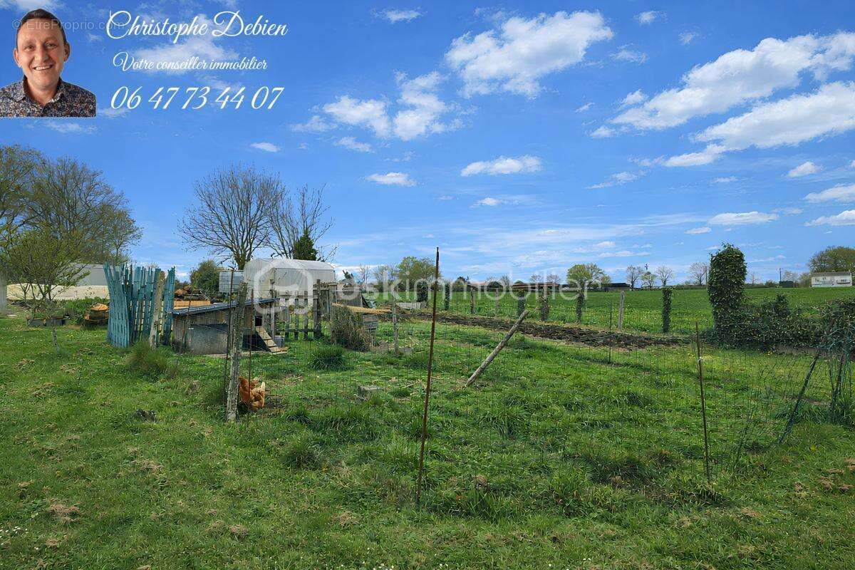 Maison à SAINT-GEORGES-DE-MONTAIGU