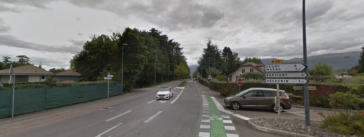 Parking à PREVESSIN-MOENS