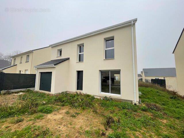 Maison à ANGERVILLE-LA-CAMPAGNE