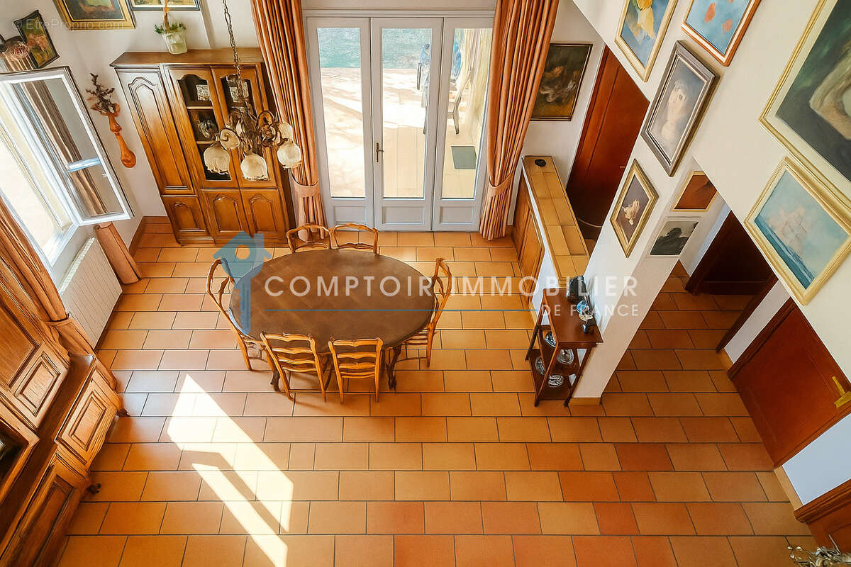 Maison à MAUBEC