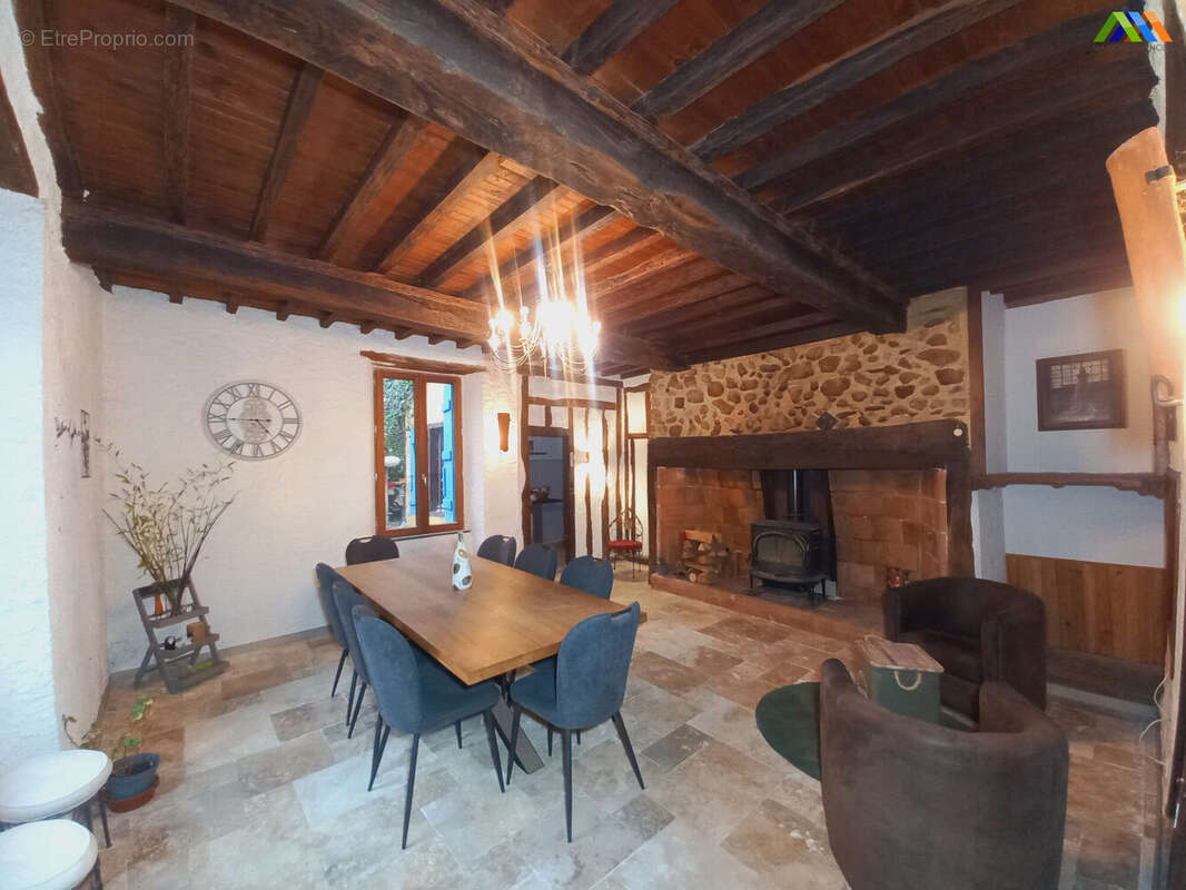 Maison 318 m² à Masseube  - photo 9
