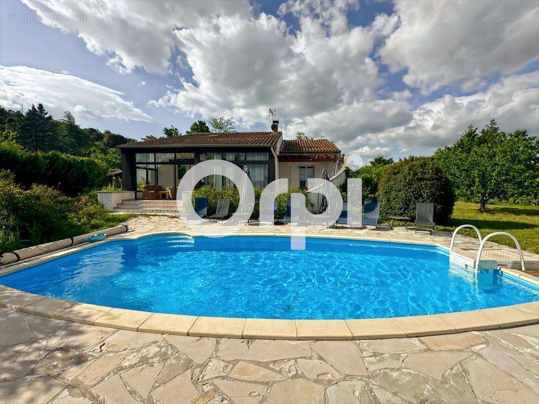 Maison à VALLON-PONT-D&#039;ARC