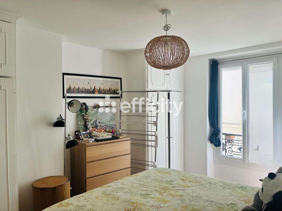 Appartement à PARIS-10E