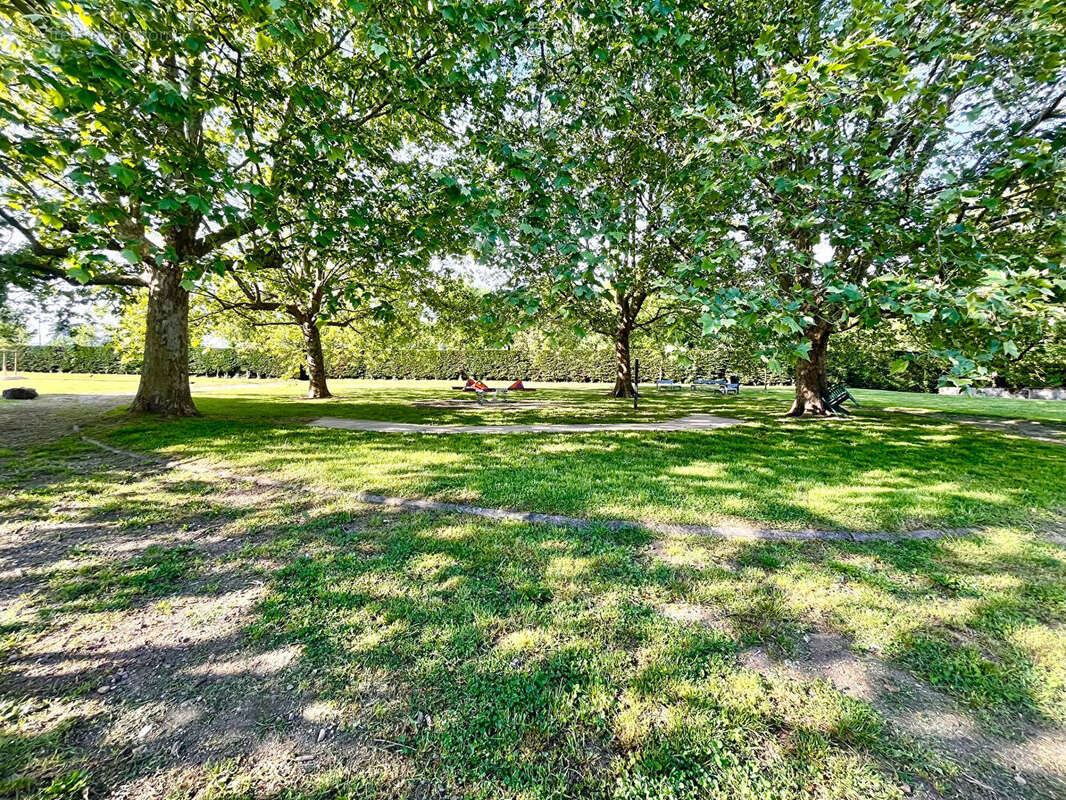 Appartement à FONTAINES-SUR-SAONE