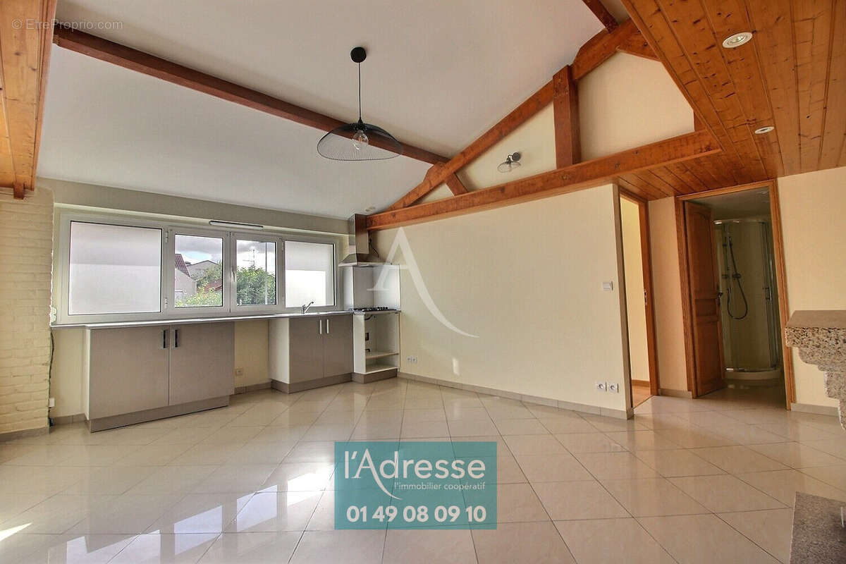 Appartement à L&#039;HAY-LES-ROSES