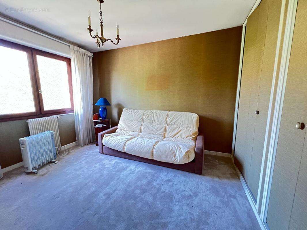 CLERMONT-FERRAND (Vallières) - Opportunité Foncier et Rénovation sur 1 586 m² - photo 8