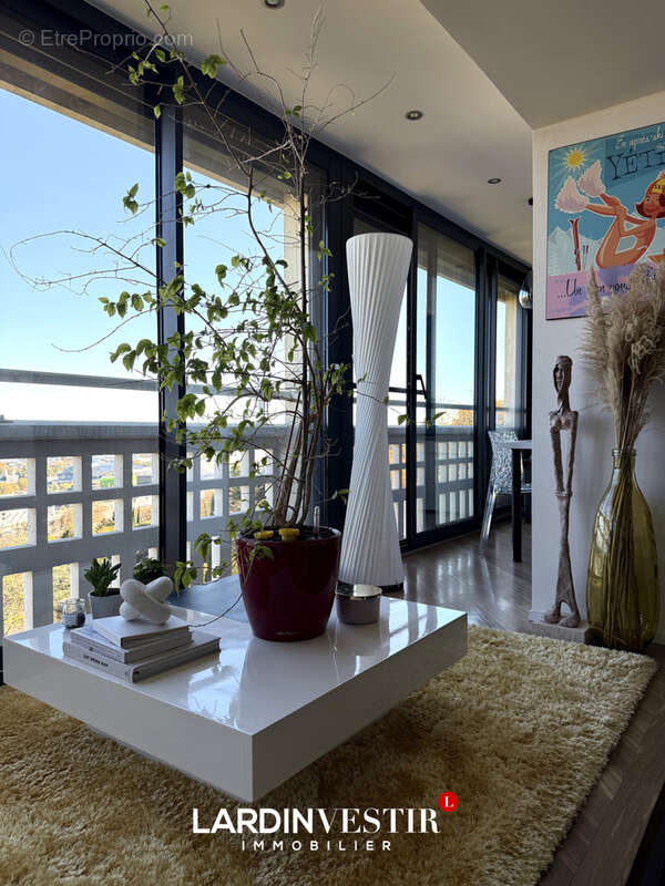 Appartement à SAINTE-FOY-LES-LYON