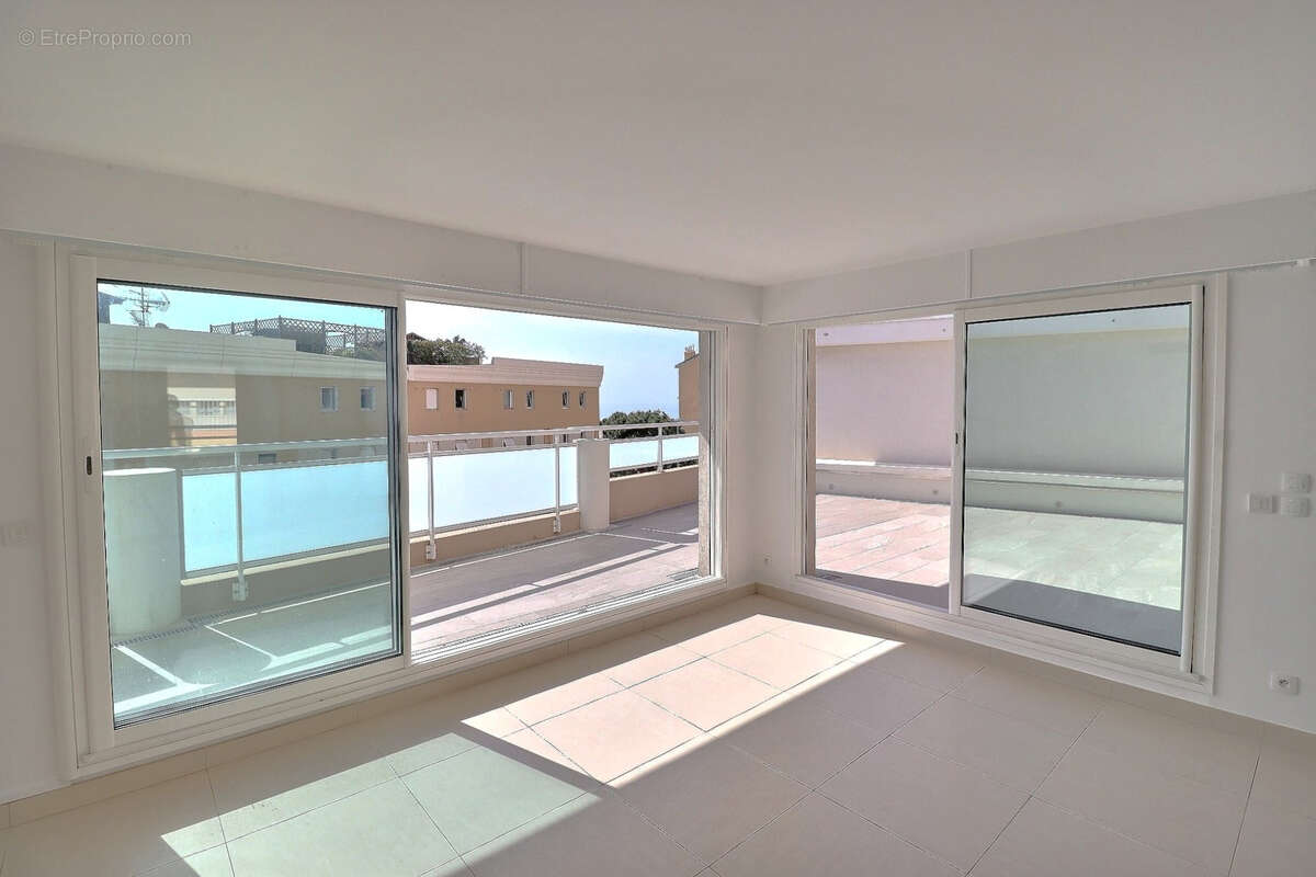 Appartement à CAP-D'AIL