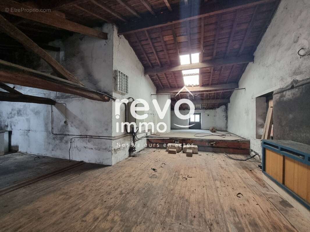 Maison à SAINT-REMY-EN-MAUGES