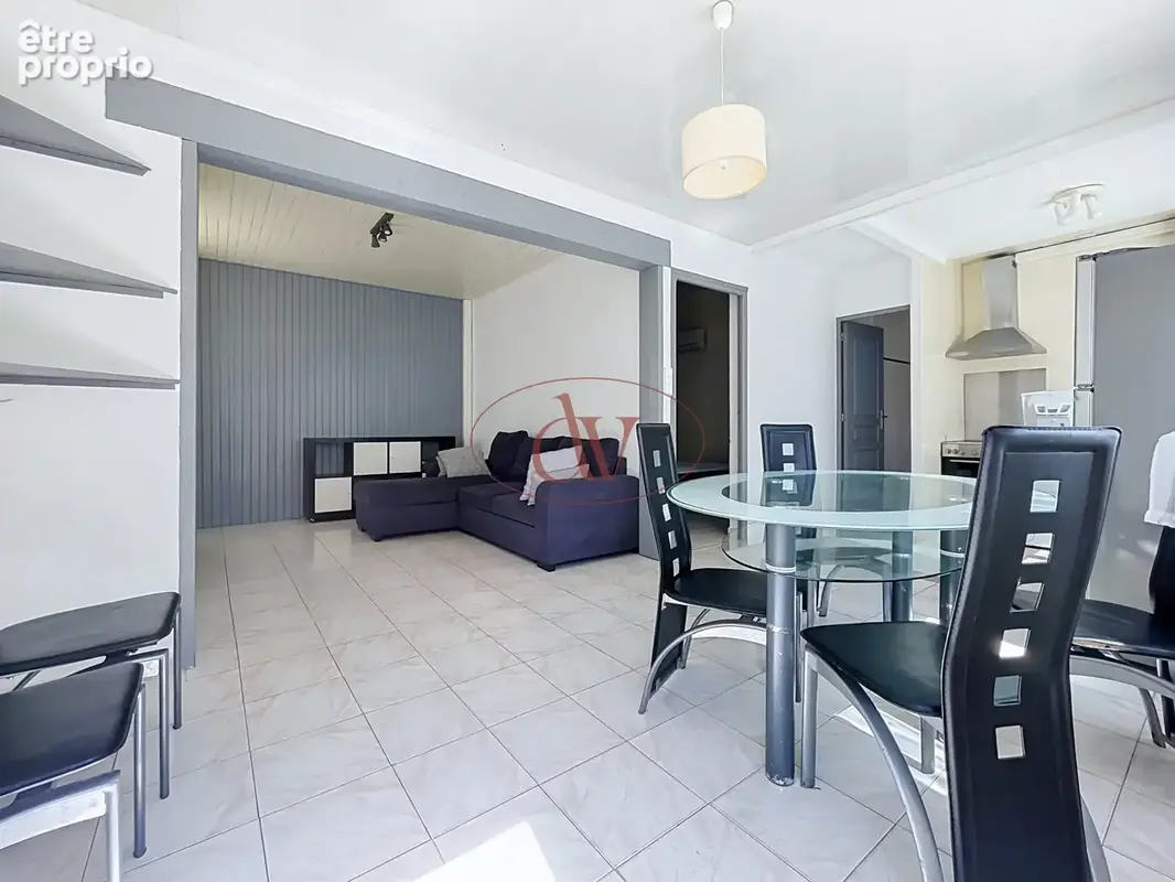 Immeuble de rapport / canet plage/ 5 appartements t2 + 1 appartement t3 / 213 m2 hab - photo 2