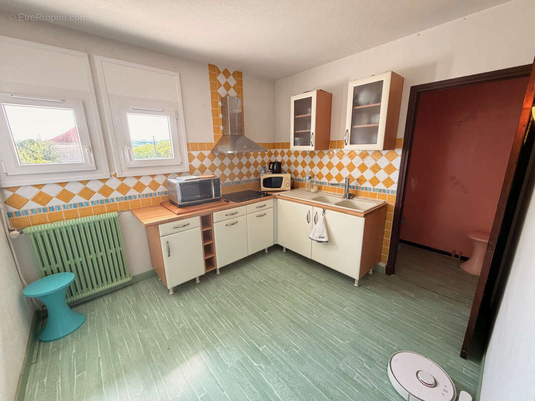 Maison à CHIS
