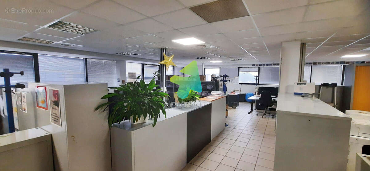 Secteur Bonne Source   Locaux de bureaux à vendre - photo 3