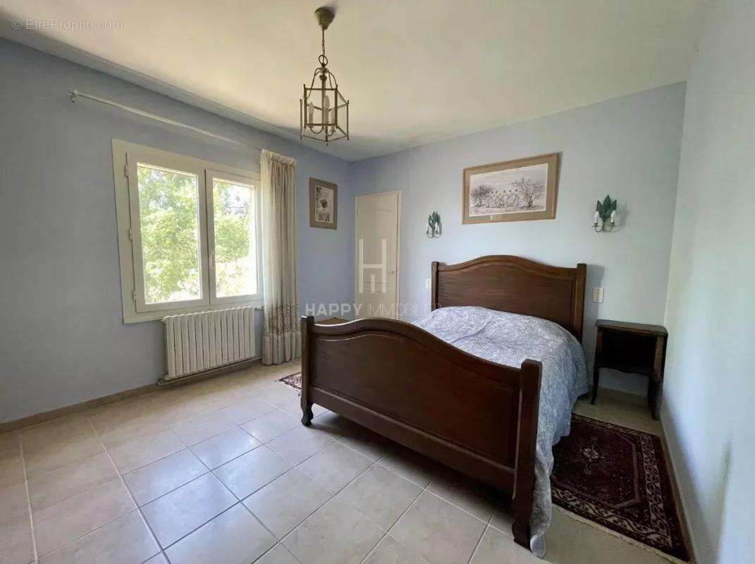 Mas familial sur 8000m2 de terrain à Arles - photo 17
