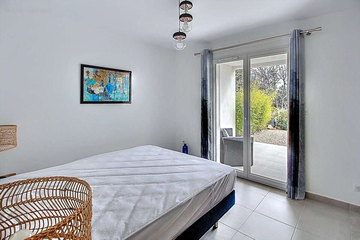 Maison à BAUDINARD-SUR-VERDON