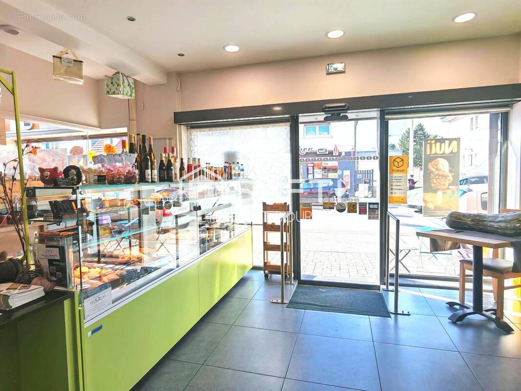 Photo 1 - Commerce à WITTENHEIM