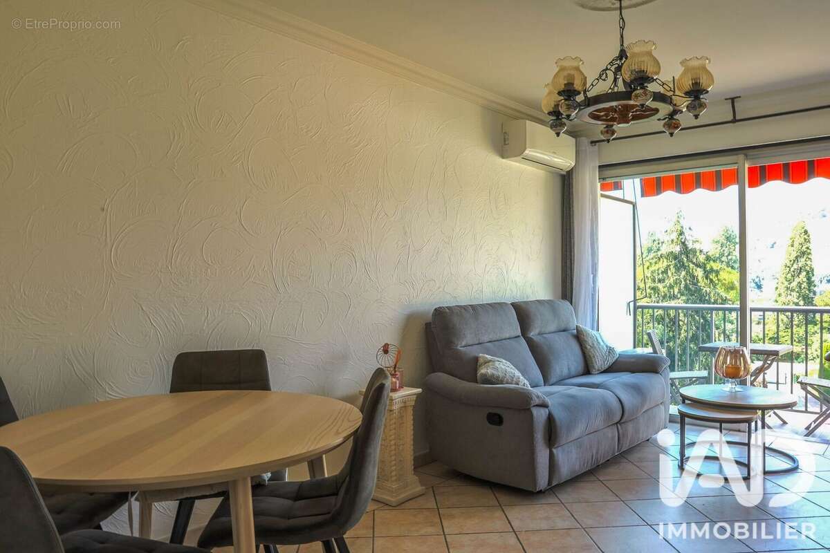 Appartement 44 m² à Villeneuve-Loubet  - photo 2