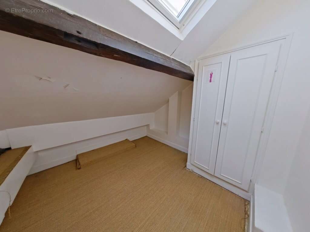 Appartement à PARIS-20E