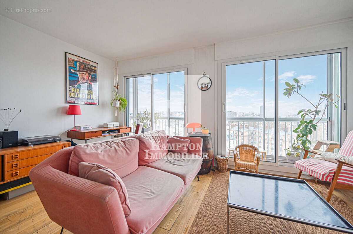 Appartement à PARIS-19E