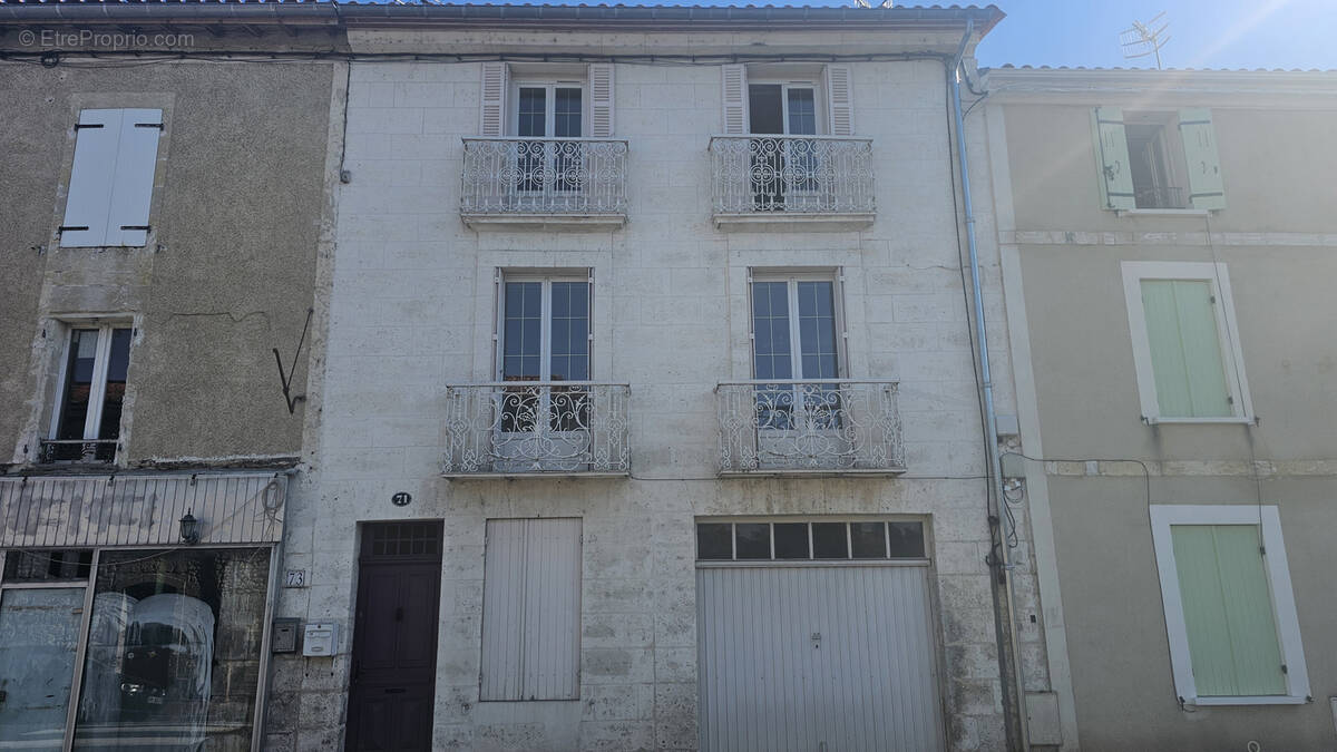 Maison à RIBERAC