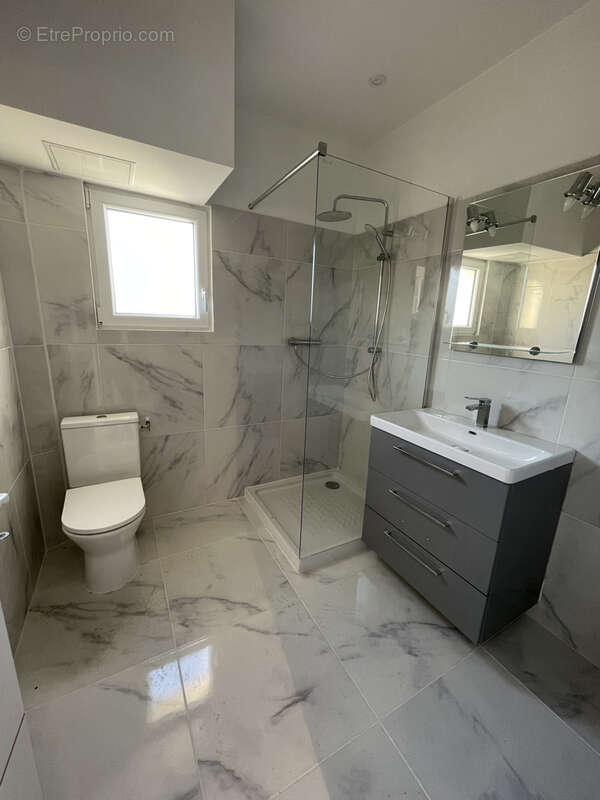 Appartement à COGOLIN