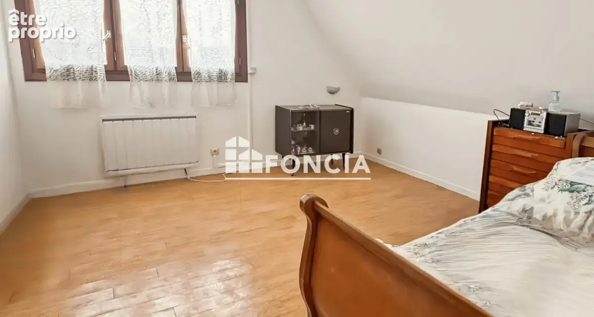 Noiseau – Maison familiale, 3 chambres, véranda et jardin de 450 m² – 363 500 € - photo 6
