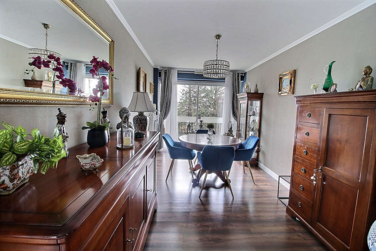 Appartement à ELANCOURT