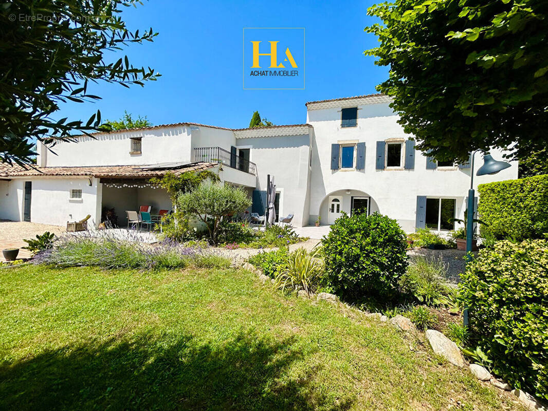 Maison à MONTELIMAR