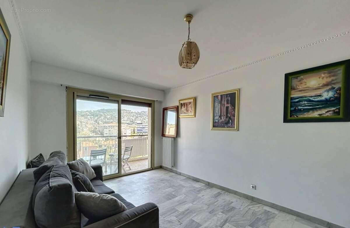 Appartement à LE CANNET