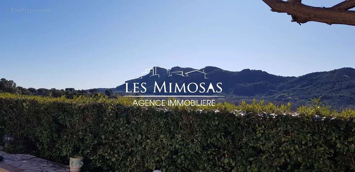 Maison à LE MUY