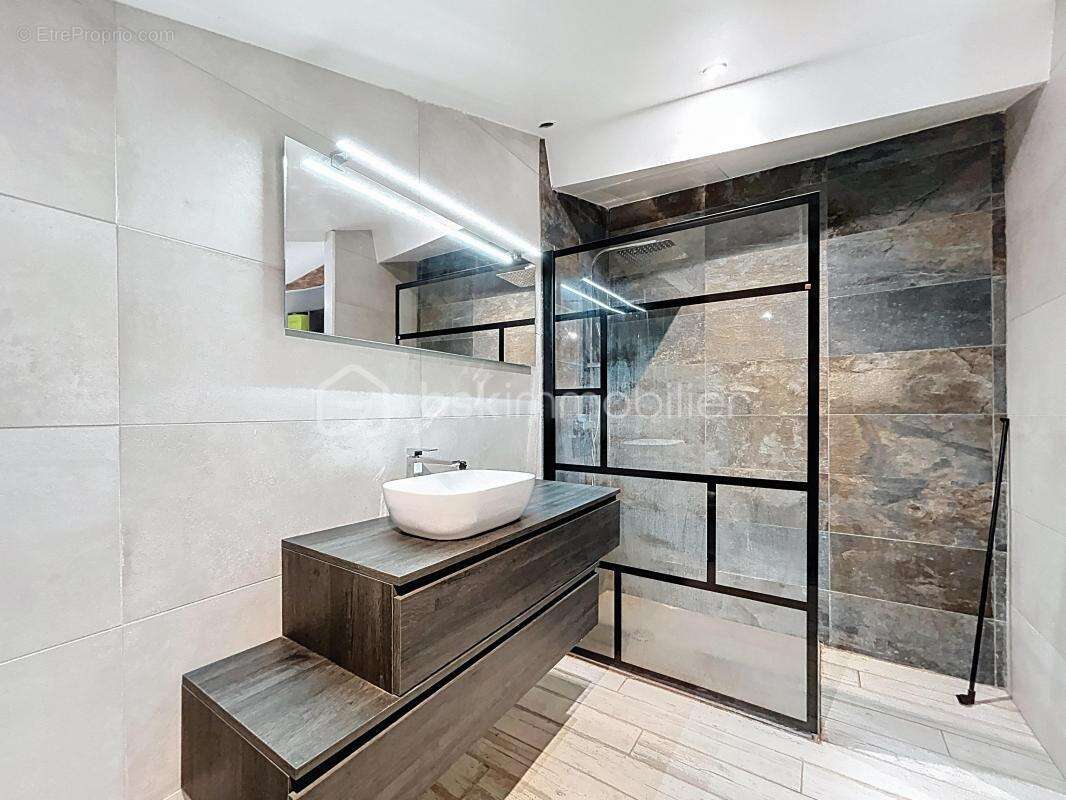 Maison à SAINT-JEAN-DE-BLAIGNAC