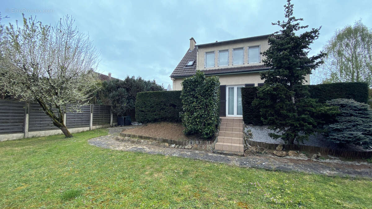 Maison à LONGPONT-SUR-ORGE