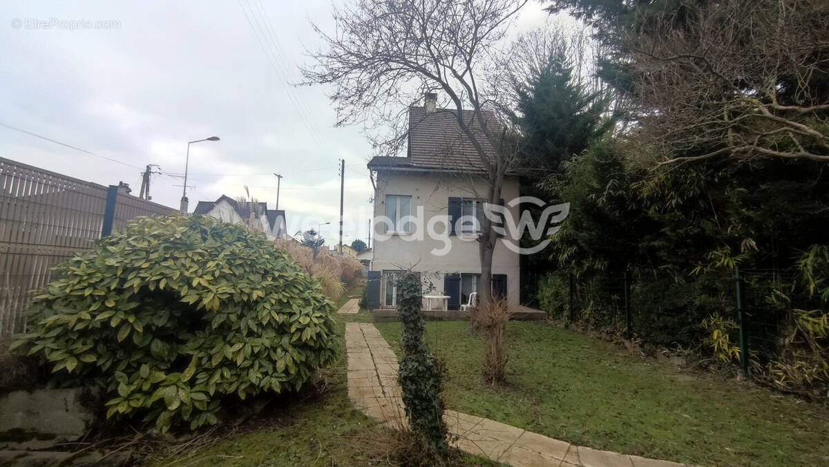 Maison à HOUILLES